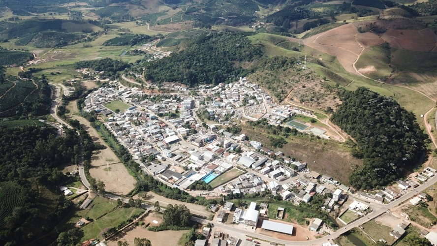 Bandes, Sebrae e Prefeitura de Dores do Rio Preto promovem encontro para fortalecer o turismo em Pedra Menina