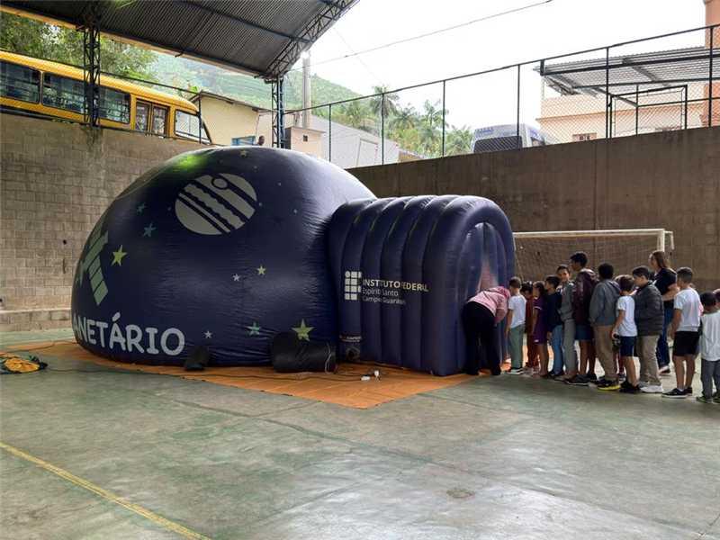 Planetário móvel leva experiência astronômica a estudantes de Alfredo Chaves