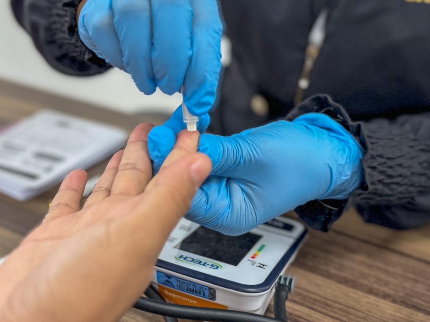 Armazenamento inadequado e aplicação incorreta estão entre erros mais comuns na medição da glicose
