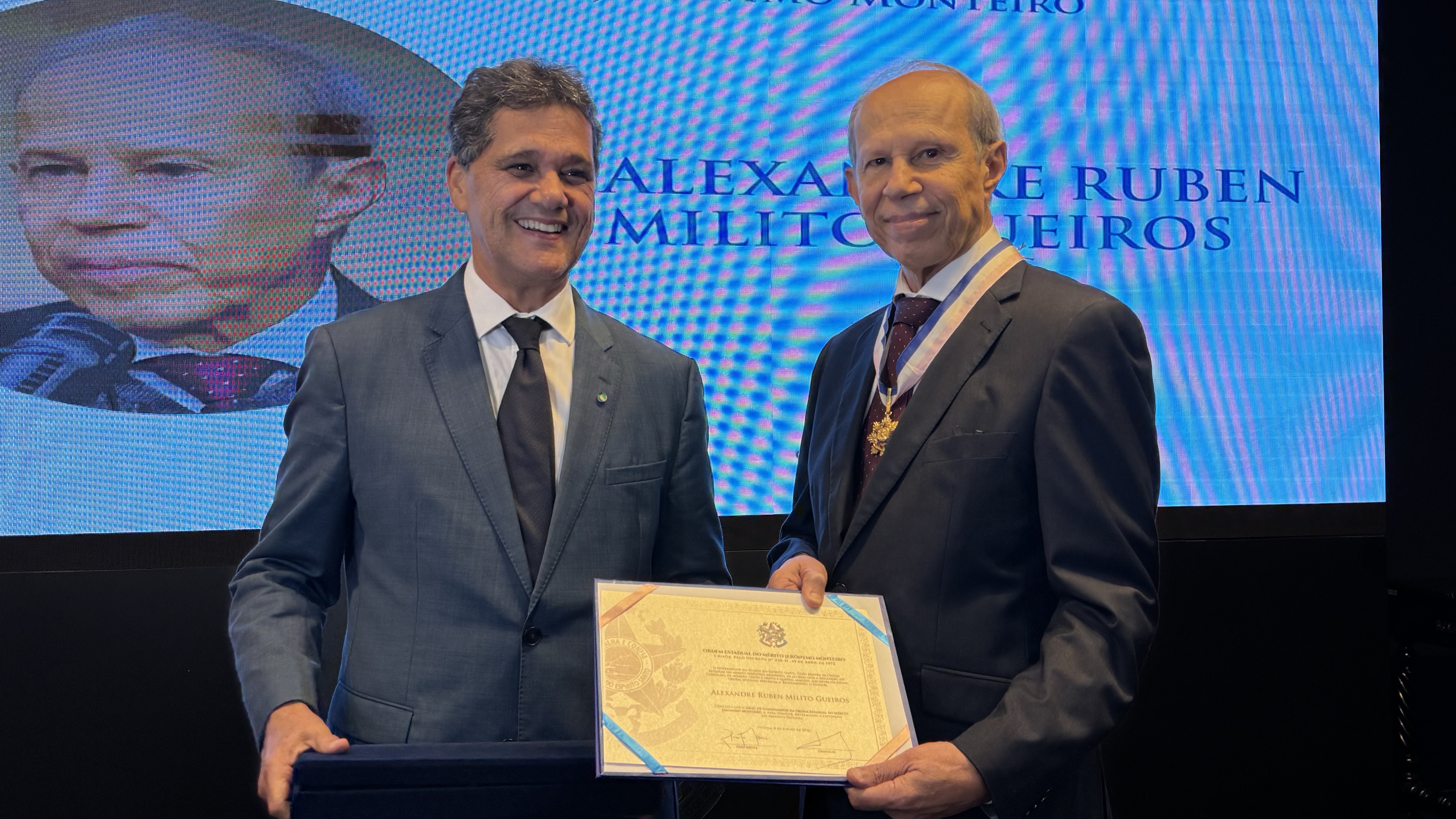 Governador entrega Comenda da Ordem do Mérito Jerônymo Monteiro ao pastor Alexandre Ruben Milito Gueiros