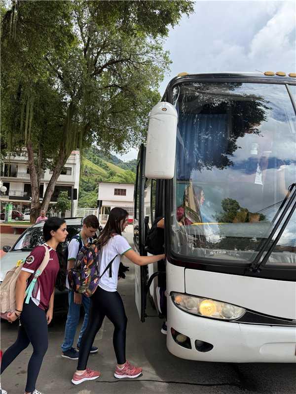 Prefeitura abre inscrições para auxílio do transporte universitário e técnico
