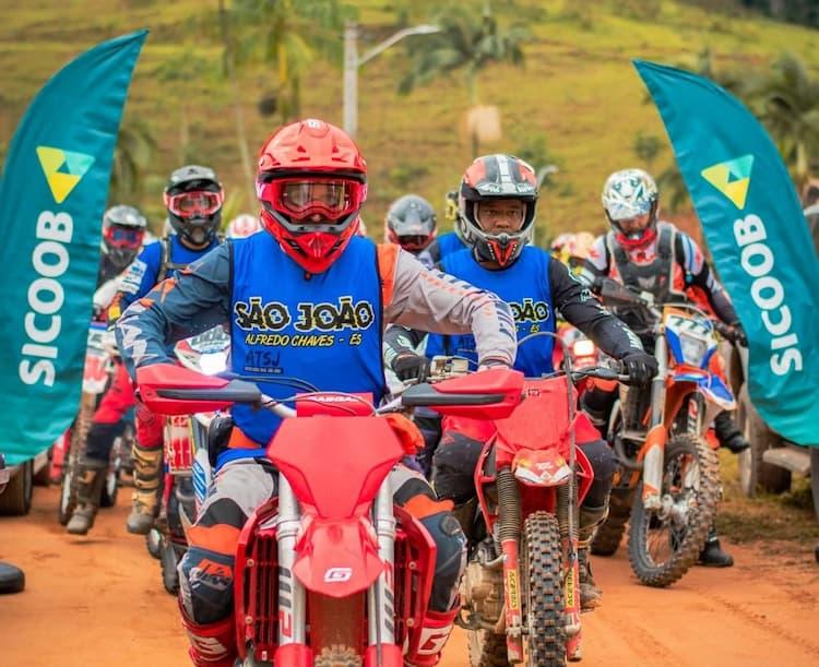 500 trilheiros em encontro radical nas montanhas capixabas