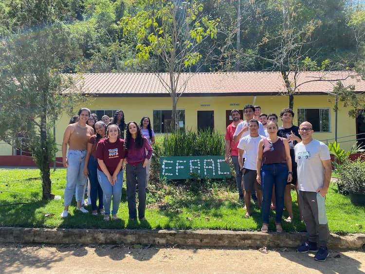 Roda de conversa sobre Nota Fiscal Fácil e Reforma Tributária com alunos do Mepes