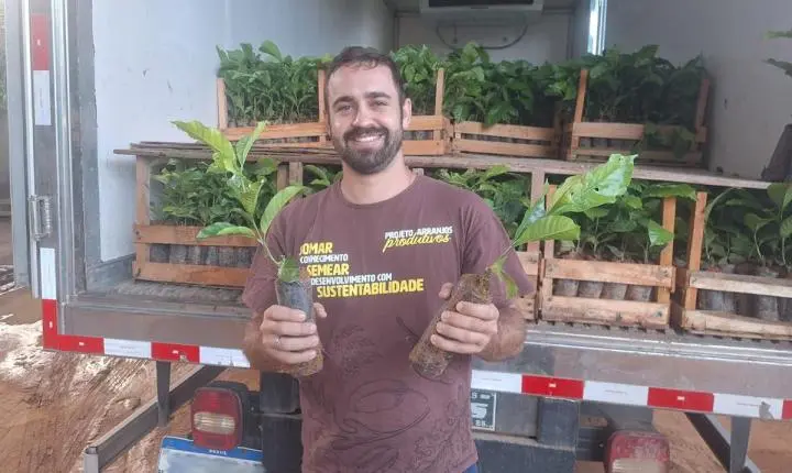 Caravana do Arranjos Produtivos entrega 161,5 mil mudas no norte