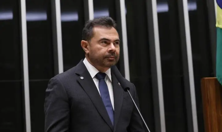 Comissão debate estratégias de escolas públicas do Ceará para ampliar acesso ao ensino superior