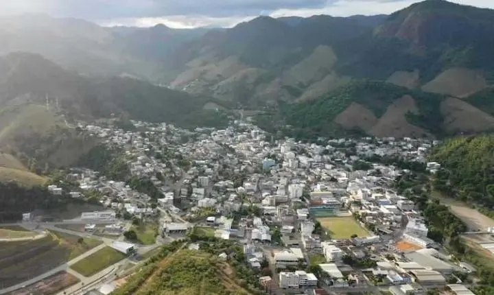 Feriado municipal na próxima segunda-feira (27)