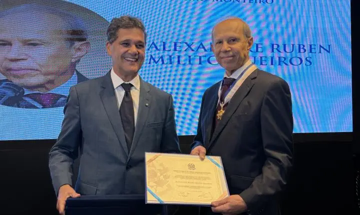 Governador entrega Comenda da Ordem do Mérito Jerônymo Monteiro ao pastor Alexandre Ruben Milito Gueiros