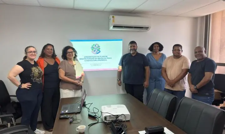 Lideranças do setor pesqueiro se reúnem com equipe da Secretaria de Recuperação do Rio Doce