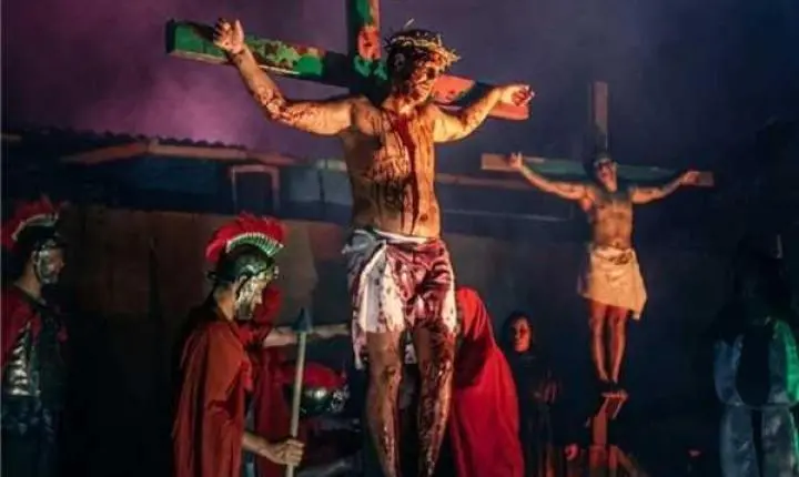 Paixão de Cristo: comunidade de Sagrada Família promove encenação especial