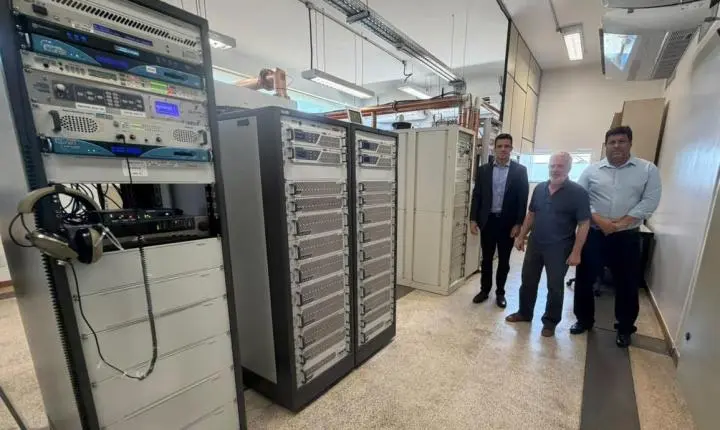Parceria com Câmara Federal viabiliza doação de equipamento de R$ 1,1 mi para TV Ales