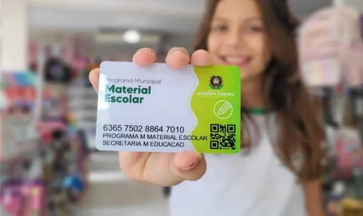 Prefeitura libera recarga extra de R$ 60 para compra de material escolar e uniforme