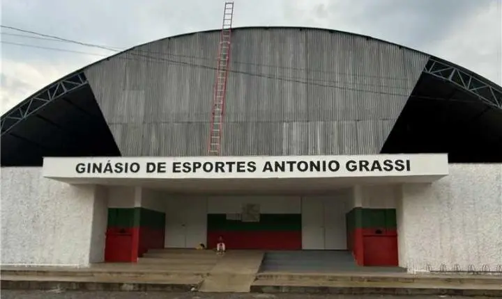 Prefeitura realiza entrega de uniformes do Projeto Campeões do Futuro